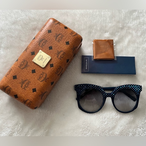 MCM sunglasses New in case - Picture 4 of 13